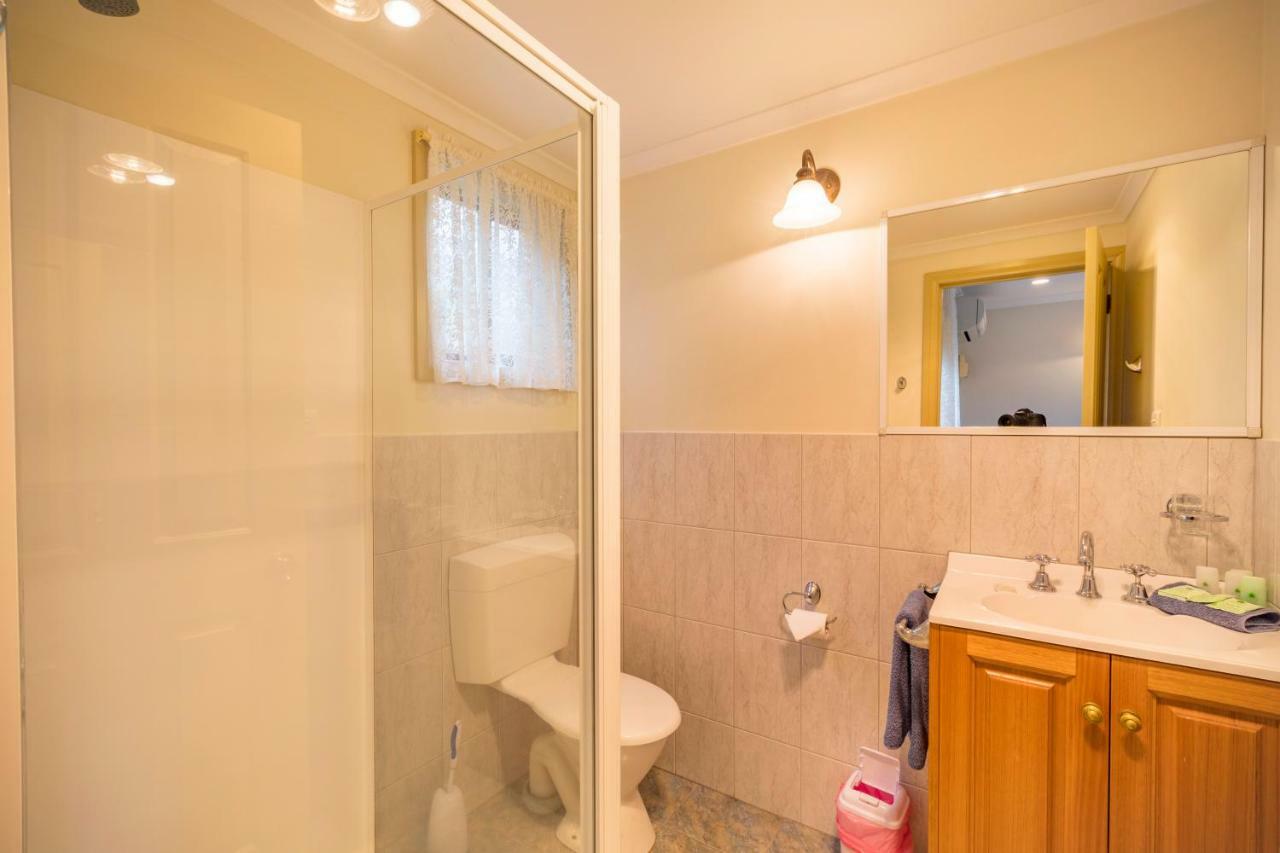 Queechy Motel Сент-Хеленс Экстерьер фото